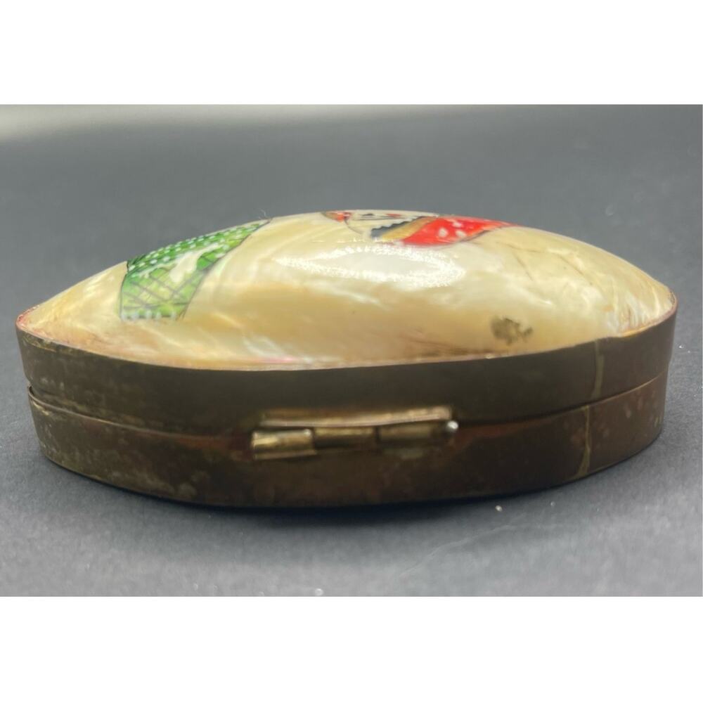 Traditional Indian Miniature Art Women Brass Shell Trinket Box Velvet Lined VTG - Picture 5 of 6